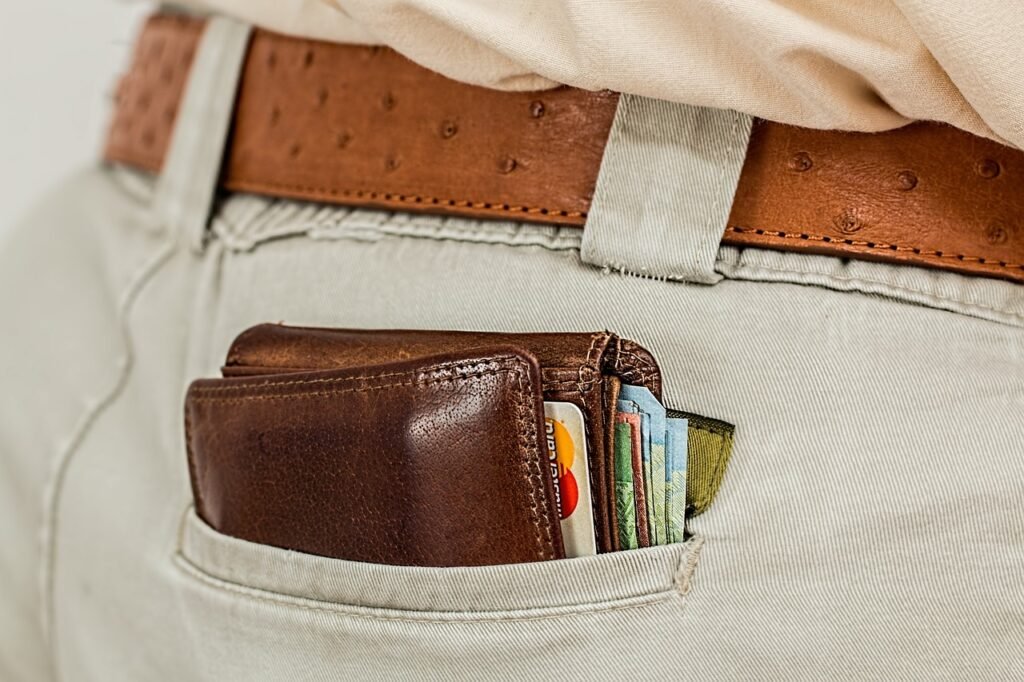 Top 5 Minimalist Wallet Designs of All Time